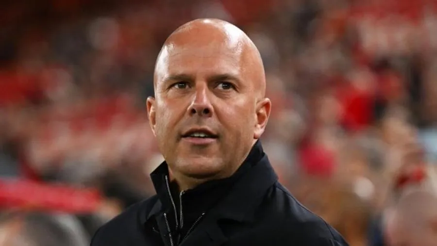 开云体育-利物浦上半场0射门！法国记者点评：没想到斯洛特竟摆起大巴