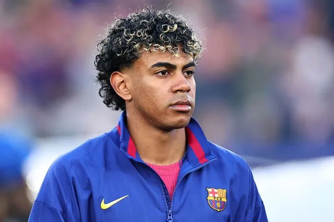 APP下载-亚马尔半场数据：1次制造良机，3次射门，2次制造犯规